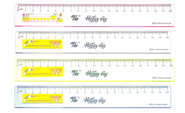 Bốn chiếc thước thẳng Thiên Long 20cm với nhiều màu sắc và họa tiết hoạt hình dễ thương in trên thân thước