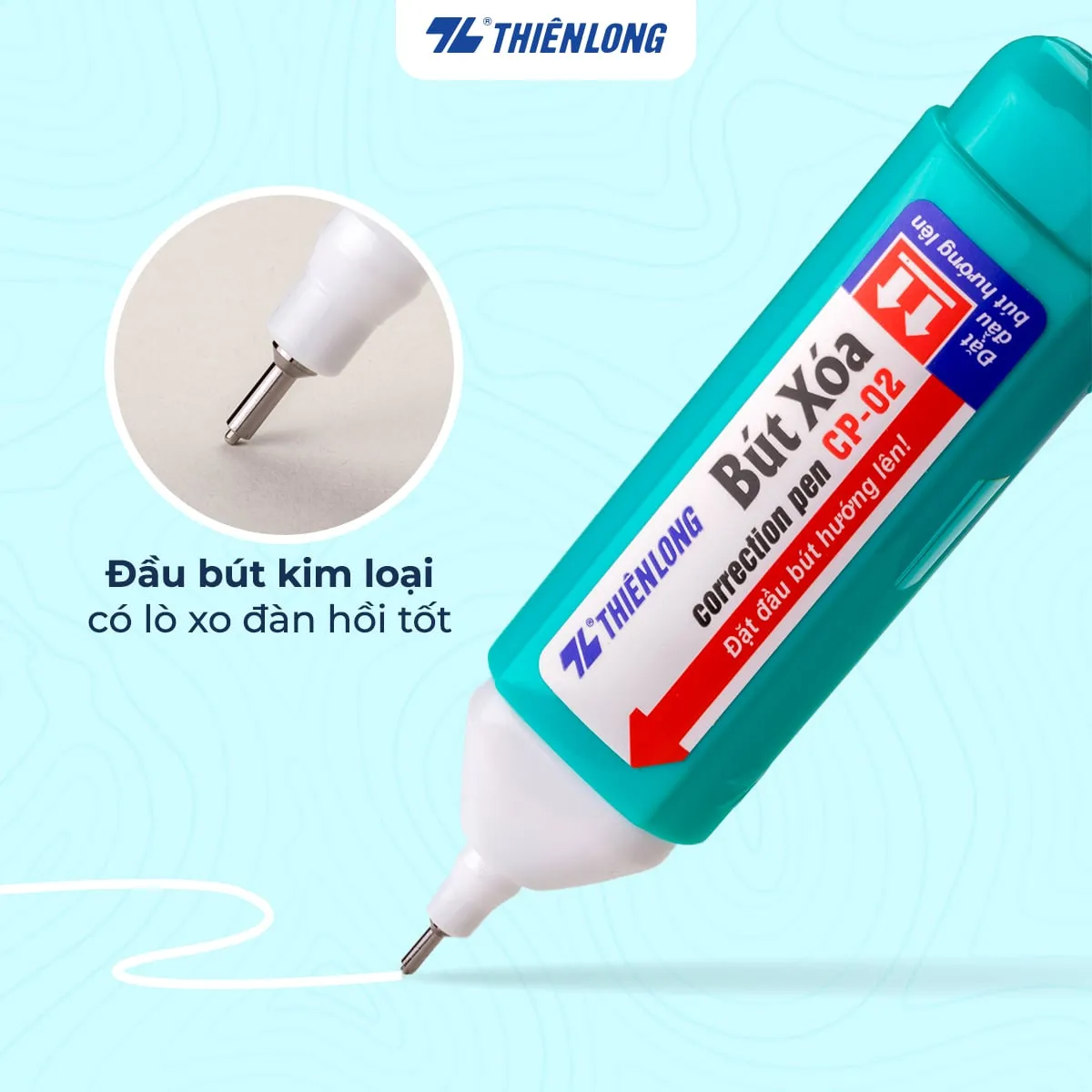 Bút xóa Thiên Long CP-02 màu xanh lá với đầu bút kim loại có lò xo đàn hồi giúp nét xóa êm và đều mực.