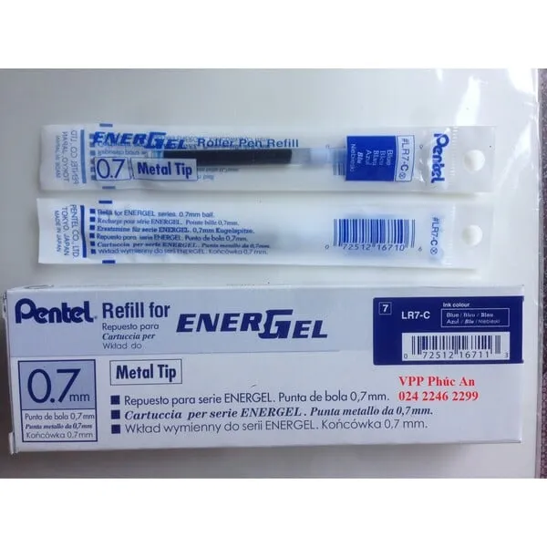 Ruột bút ký Pentel EnerGel LR7-C 0.7mm màu xanh với đầu bi kim loại chuyên dụng cho các dòng bút viết trơn mượt.