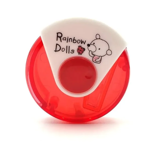 Gọt chì Deli 0554 hình đĩa bay màu đỏ dễ thương với họa tiết gấu Rainbow Dolls