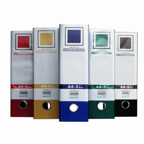 Năm chiếc file càng cua Kokuyo khổ A4 với các màu sắc khác nhau xếp cạnh nhau trên nền trắng