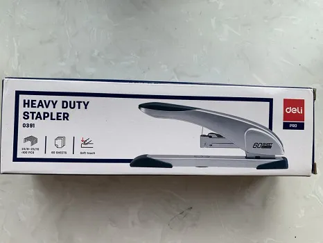 Ảnh Dập ghim nhỡ Deli E0391 (60 tờ) cho doanh nghiệp
