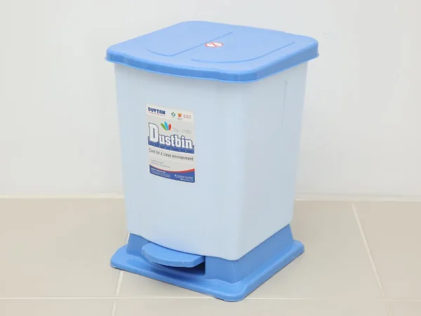 Ảnh Thùng rác đạp trung 11.5L KT 30.5x26x36 cho doanh nghiệp